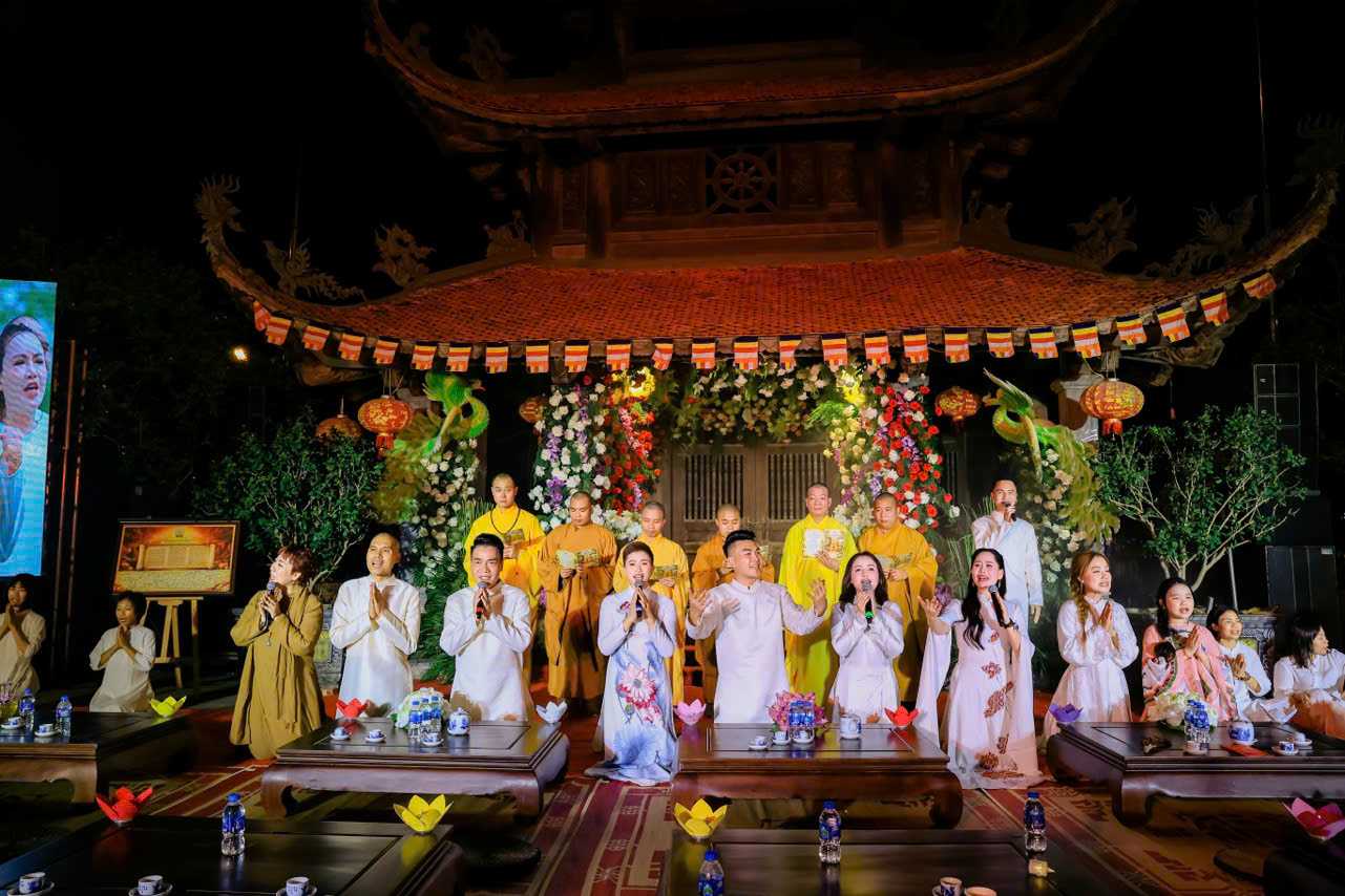 Kinh Ca Bát Chánh Đạo – Hành trình tâm linh của trăm người, một nguyện ước