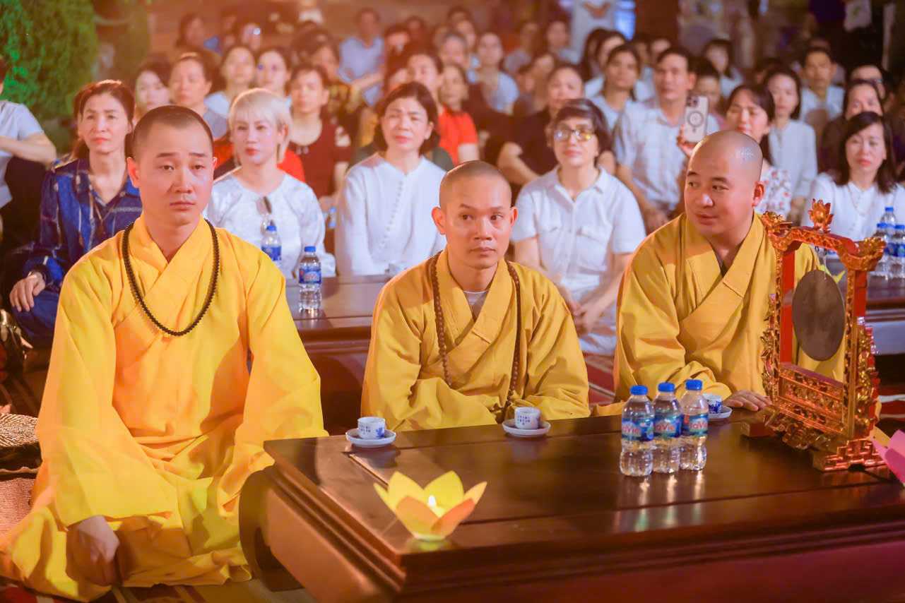 Kinh Ca Bát Chánh Đạo – Hành trình tâm linh của trăm người, một nguyện ước