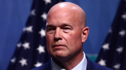 Đặc phái viên Mỹ tại NATO Matthew Whitaker.