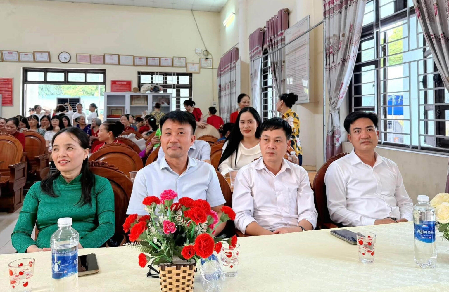 Đại biểu tham gia chương trình. vt5.jpg